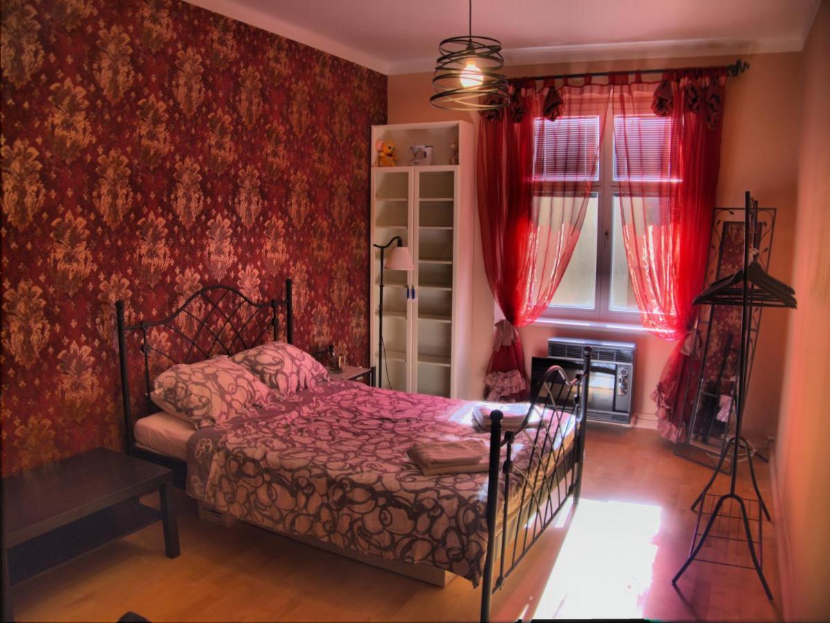 Stela'S Apartments - Vysehrad Prague Ngoại thất bức ảnh